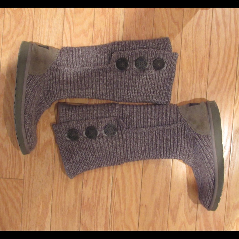 Ugg knit boots